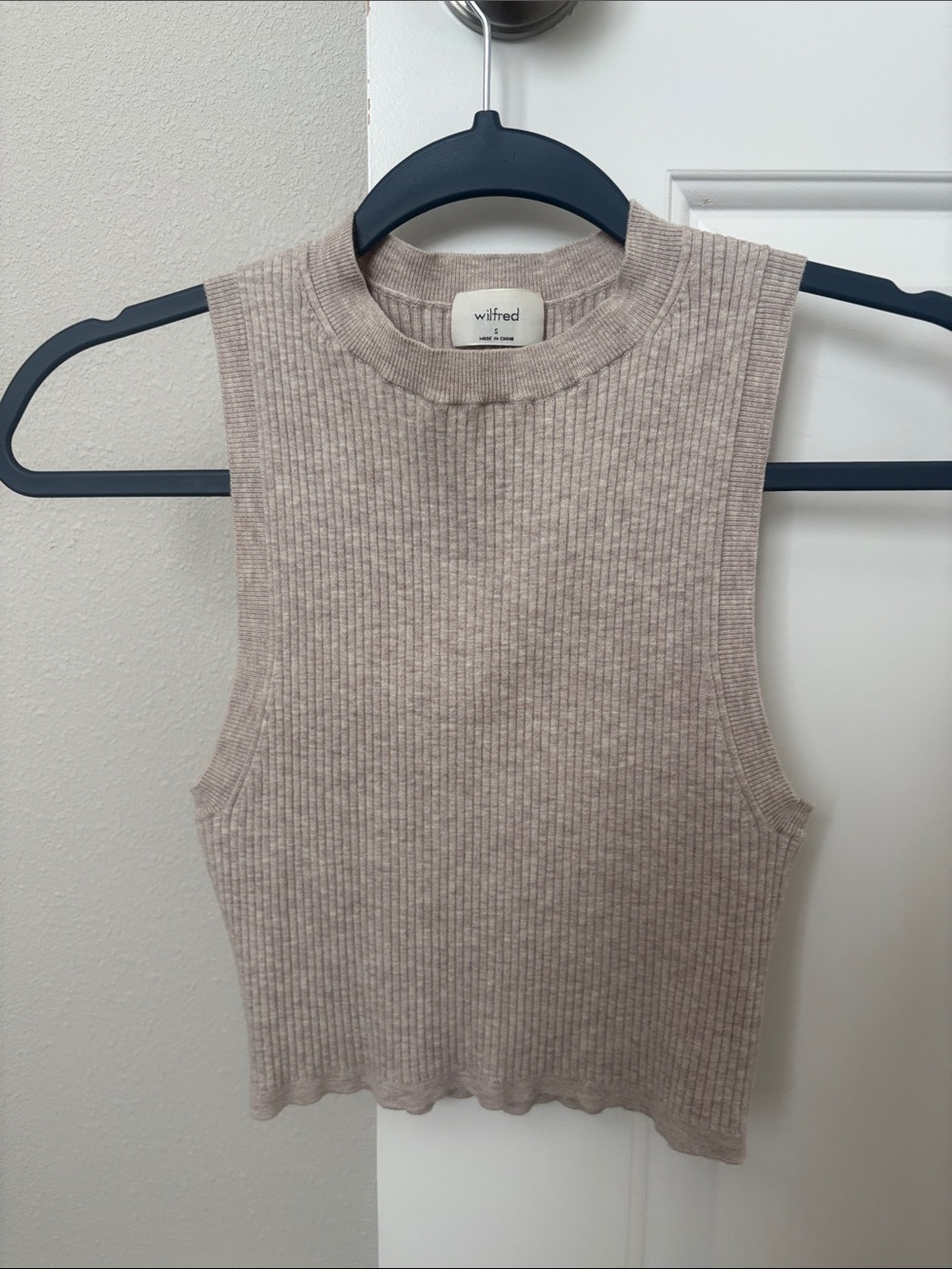 Wilfred Ribbed Mock Neck Crop Tank in Taupe Heather